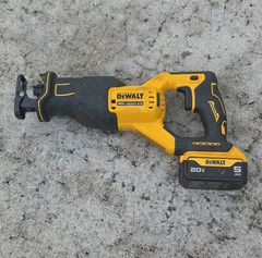 DEWALT DCS382 20V MAX Brushless Variable Speed Recip Saw w/ 1x 5Ah Li-Ion