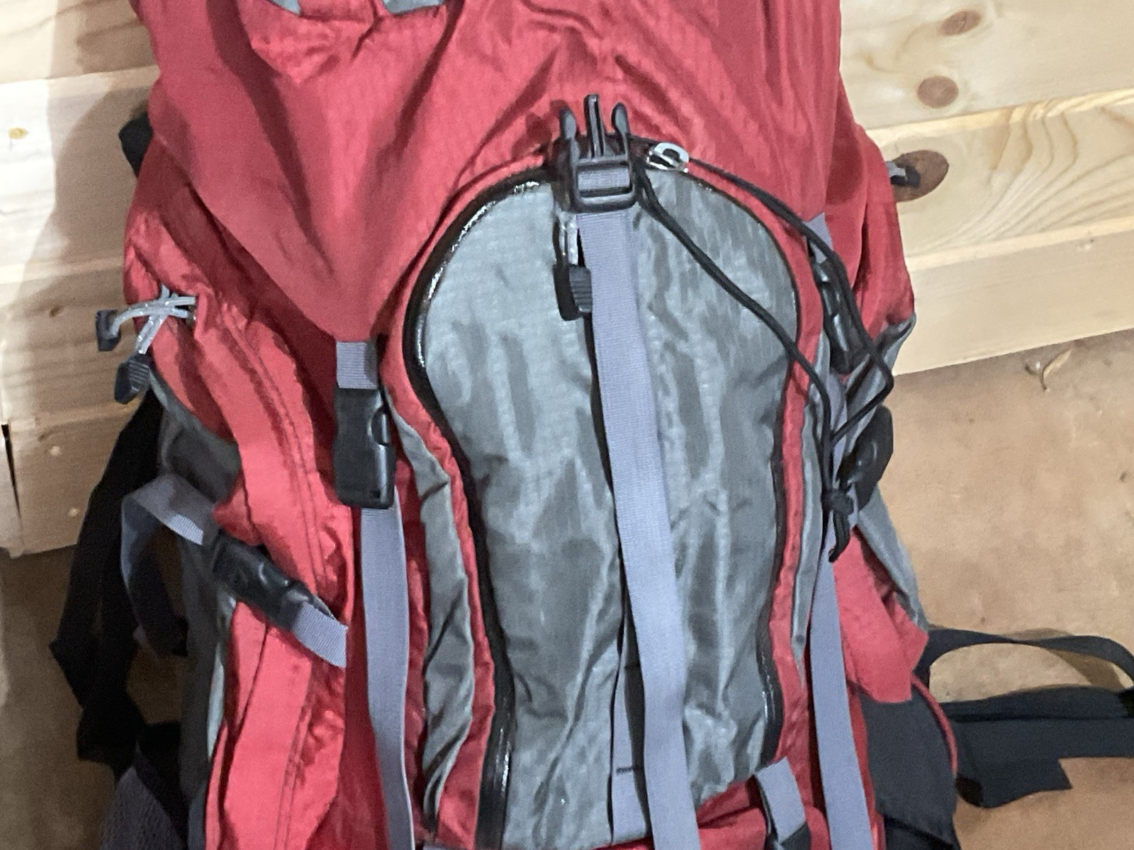Gregory Deva 60 Pack 3D Harness Women S Backpack  Internal Frame Hiking Red 5