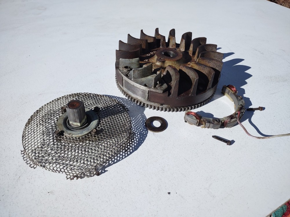 '78 Briggs & Stratton 8hp Engine Ring Flywheel Alternator Stator OEM UNTESTED!