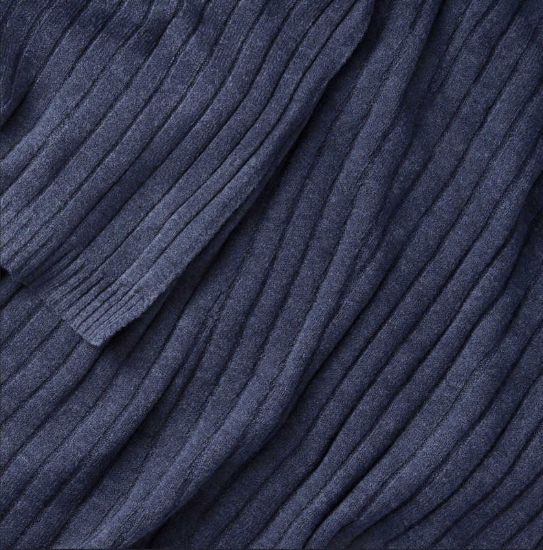 NWT Threshold by Studio McGee throw blanket 50”x60” Navy Blue gallery