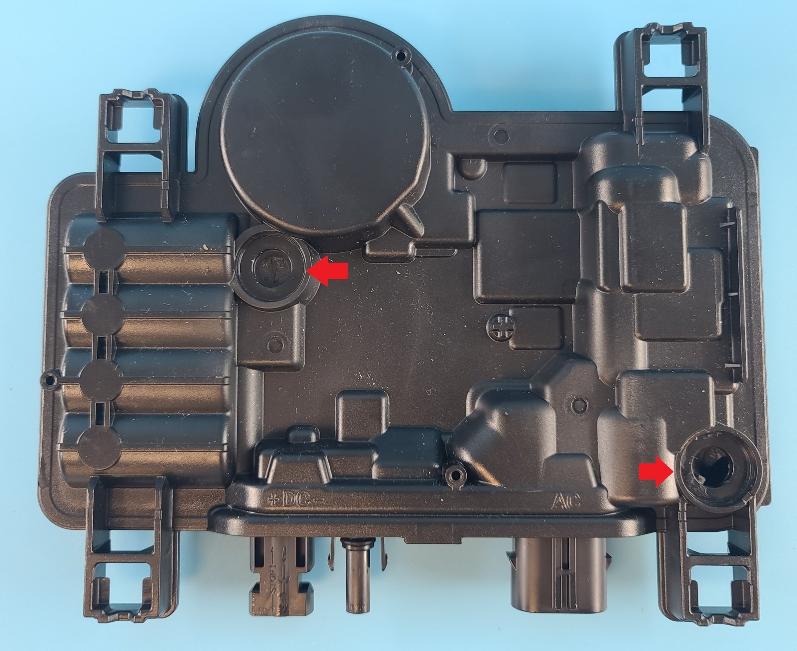 Microinverter (IQ8MC-72-M-US) MC4 Wire Connector no cap and mounting brackets gallery