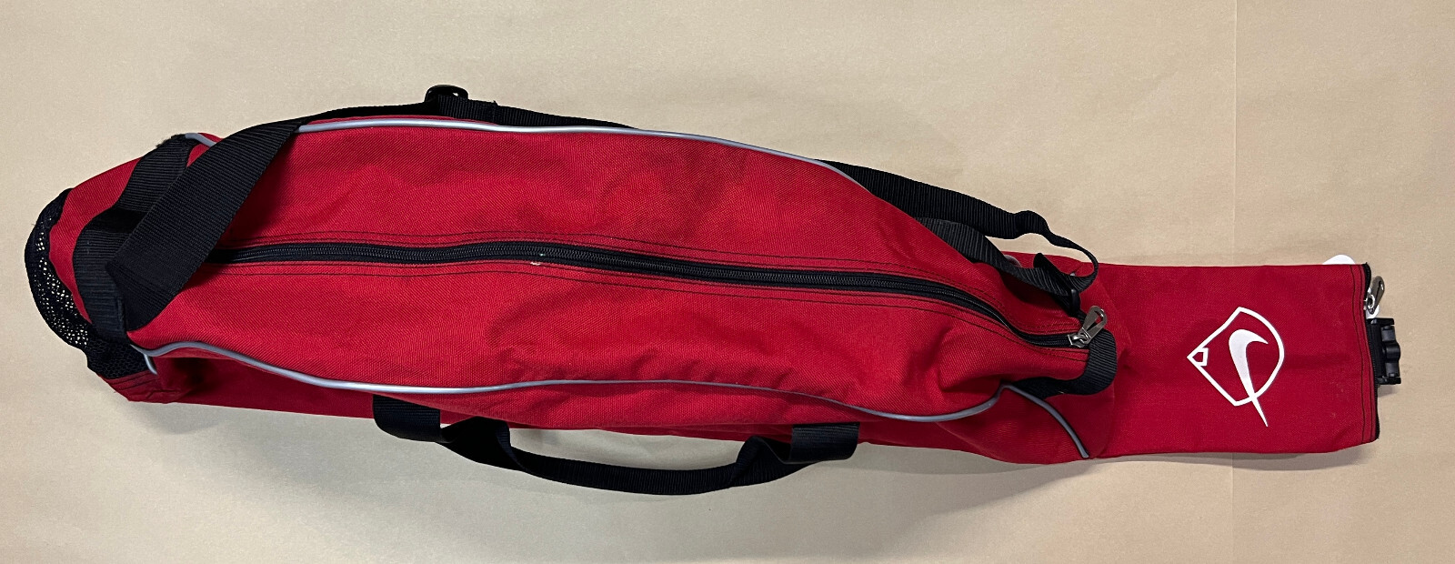 B008 Nike Red Baseball duffle Bag 3