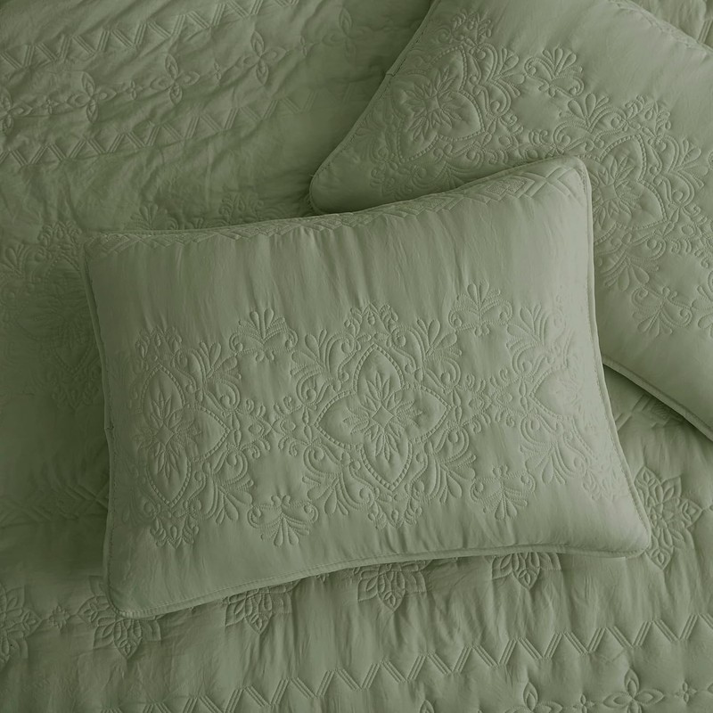 Boho Green Quilt Set King Size Bedding Comforter with Pillow Shams Floral gallery