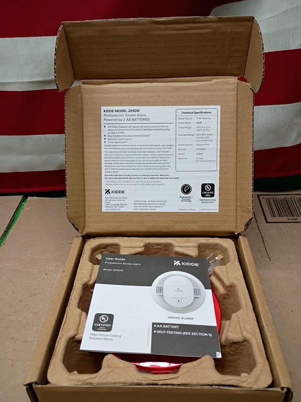 Kidde Smoke Detector AA Battery Powered, LED Warning Light Model 20SDR gallery