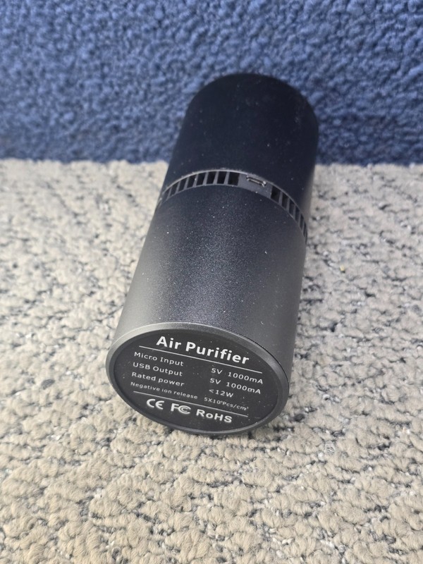 Lab Charge Ionic Air Purifier 5V 1000mA 12W Black gallery