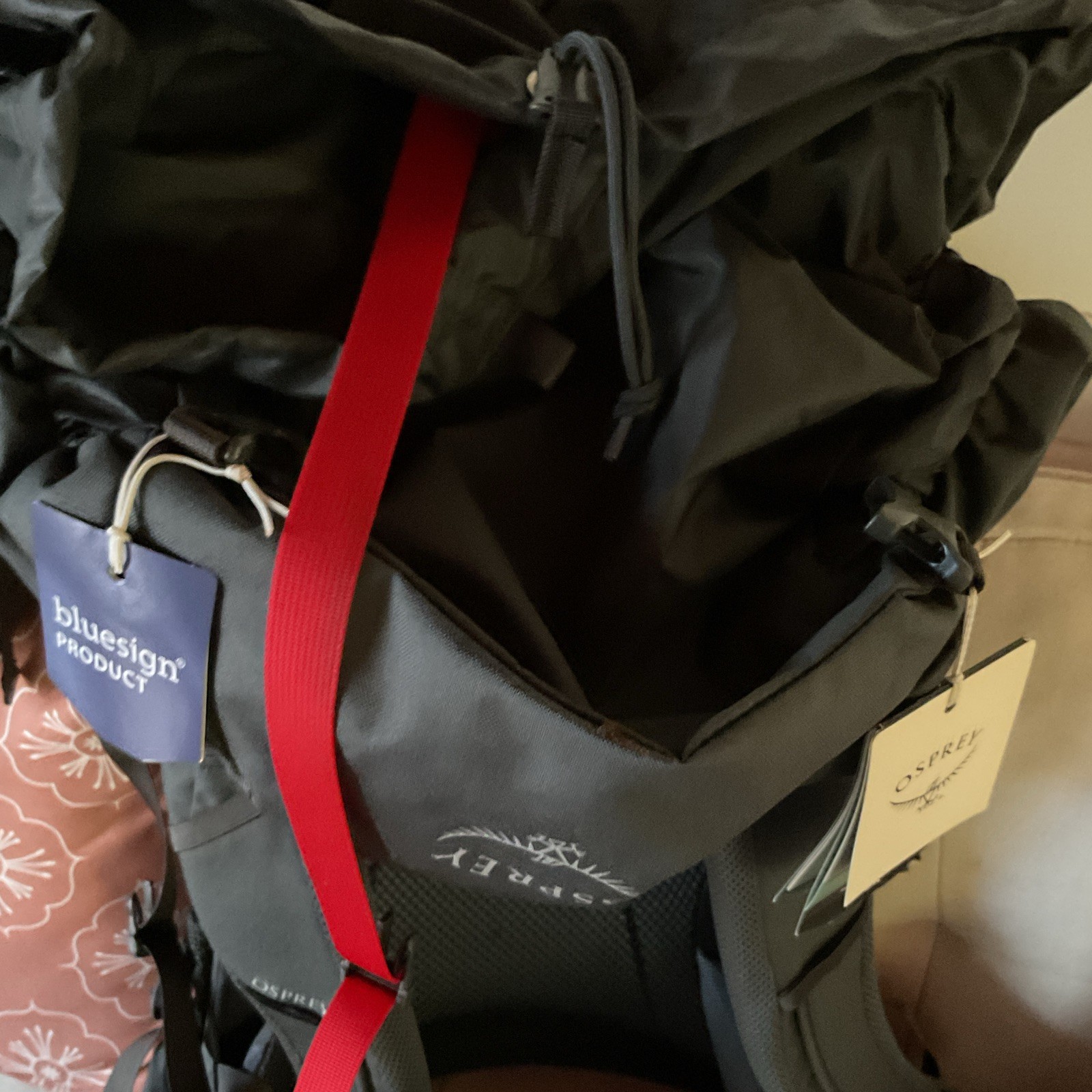 Osprey Rook 65 65L Black Hiking Backpack Ventilated Back Panel Hydration 5