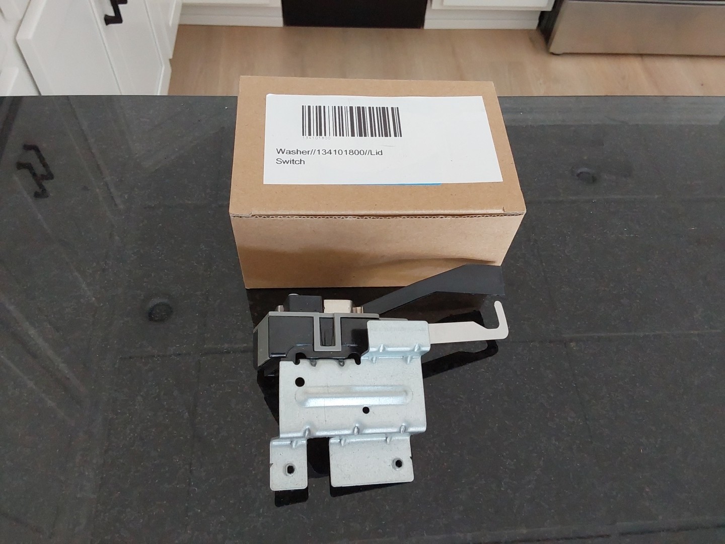 NEW OEM Frigidaire Washing Machine Door Lock 134101800 Free Ship gallery