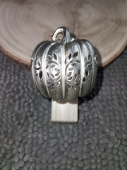 Laurel Leaf Pumpkin Wallflower Plug Bath & Body Works Nickel Silver