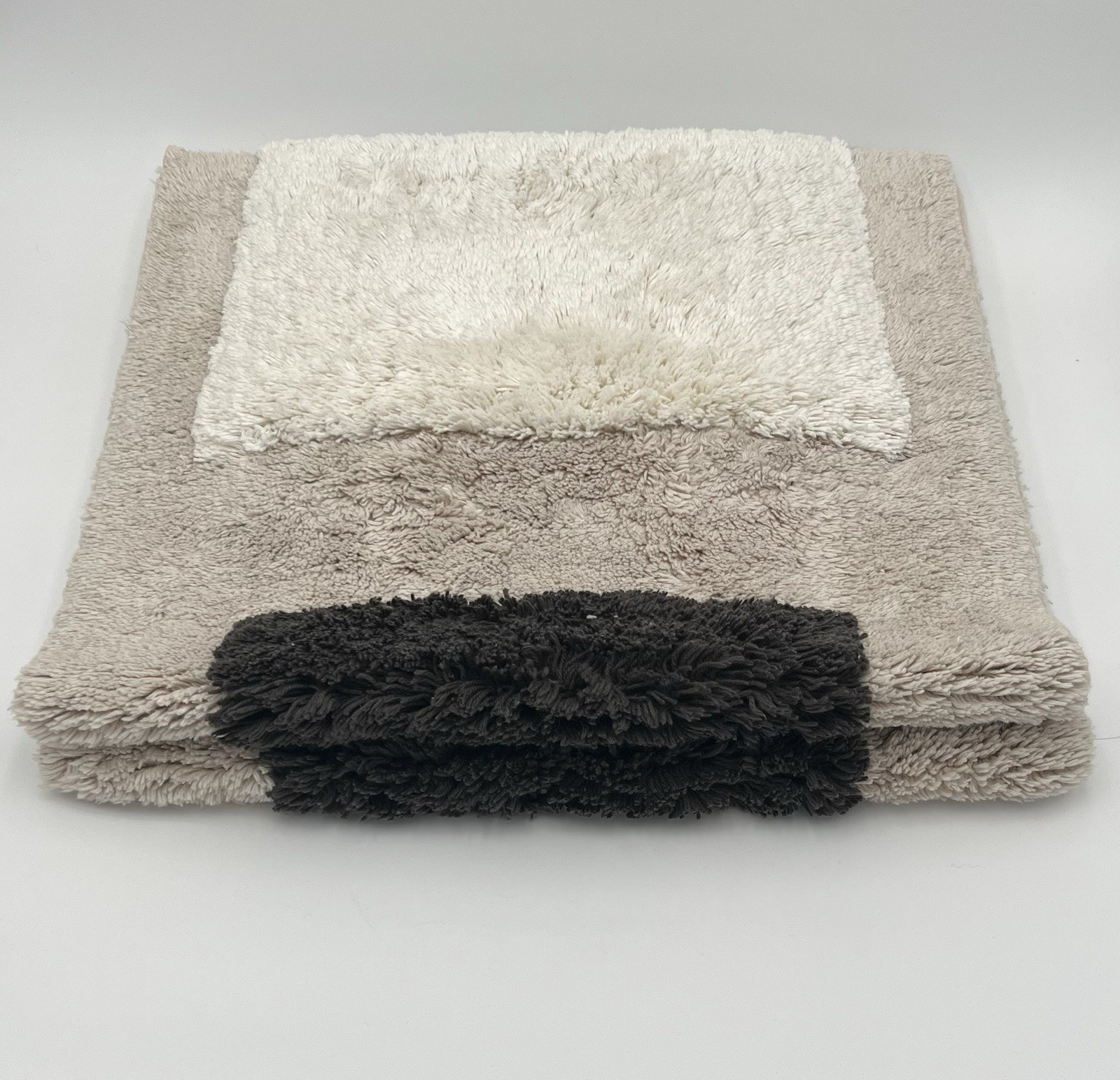 West Elm Soft Blocks Bath Mats ~ 20”w x 34”l ~ Sand ~ Set of 2 gallery