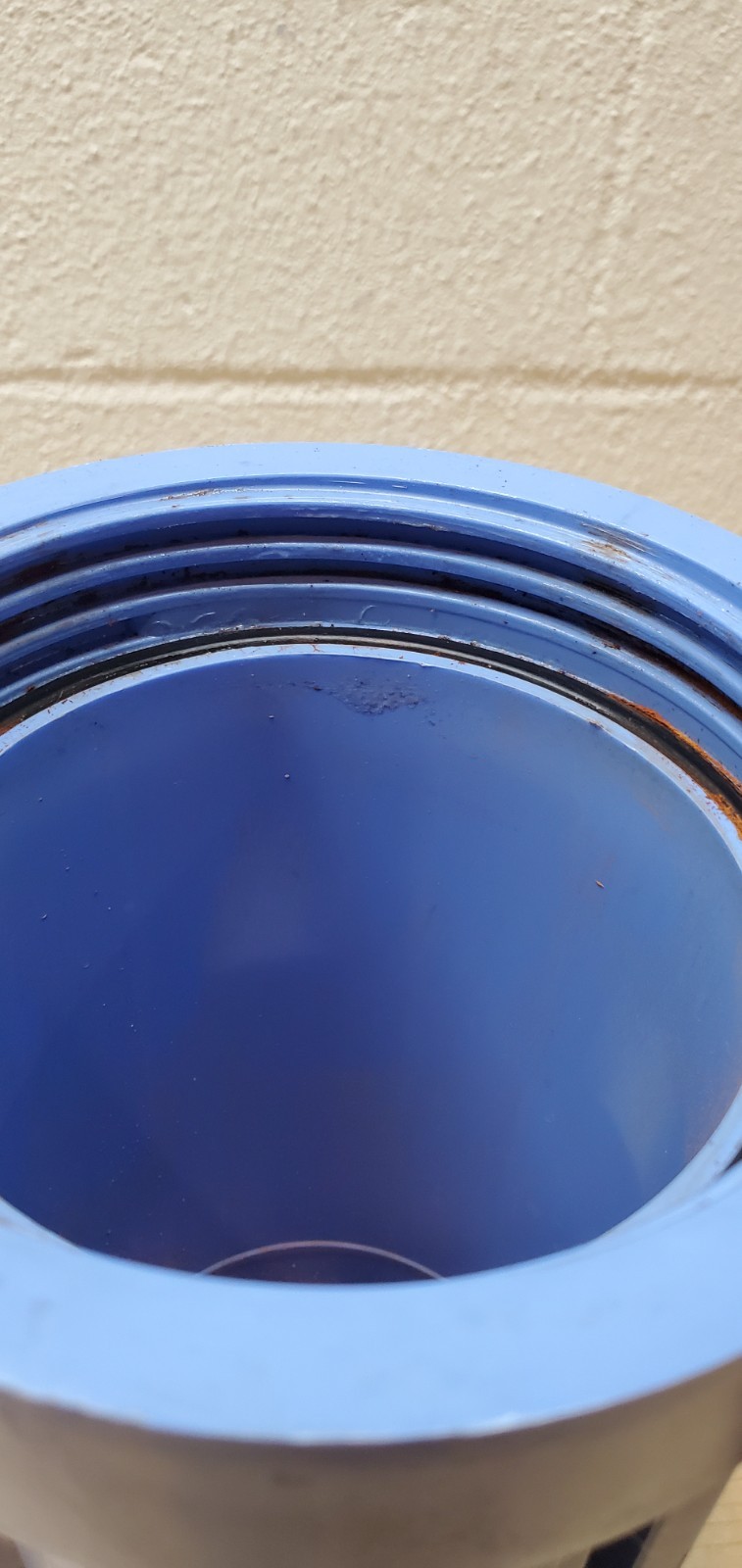 Used In Line Sediment Filter Housing For 10" Filter Comes With Wrench gallery