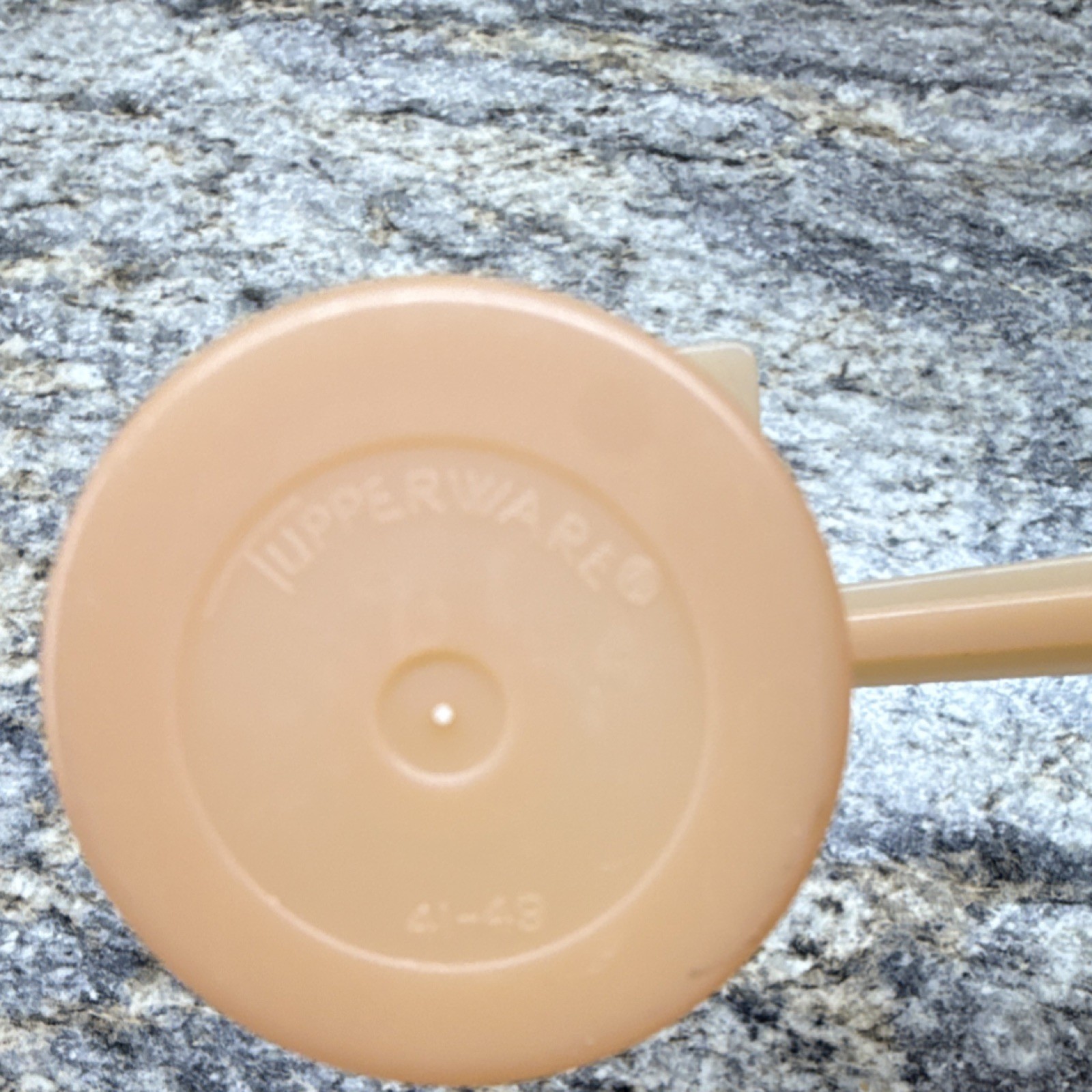 Vintage Tupperware Coffee Scoop Peach With Handle 41-49 gallery
