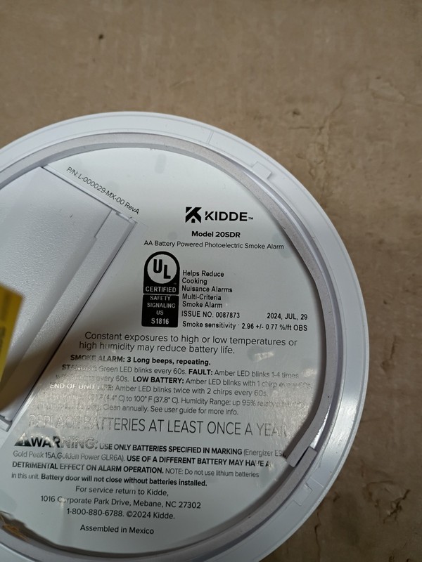 Kidde Smoke Detector AA Battery Powered, LED Warning Light Model 20SDR gallery