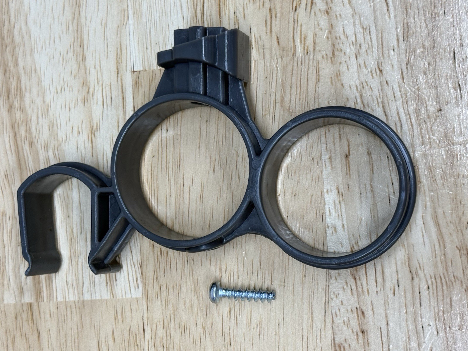 Shark NV95 NV90 ATTACHMENT ACCESSORY TOOL MOUNT HOLDER OEM Part Black w/screw gallery