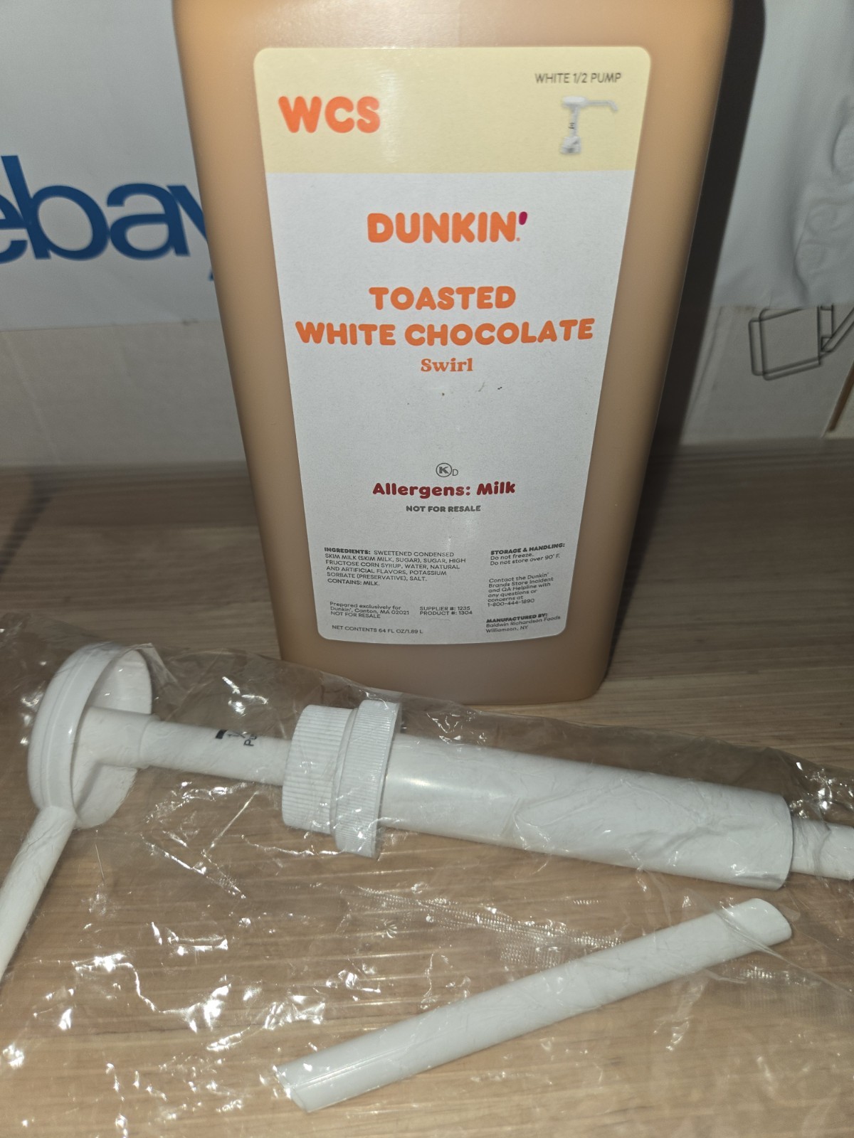 Dunkin Dunkin Donuts Toasted White Chocolate Swirl 64oz W/pump gallery