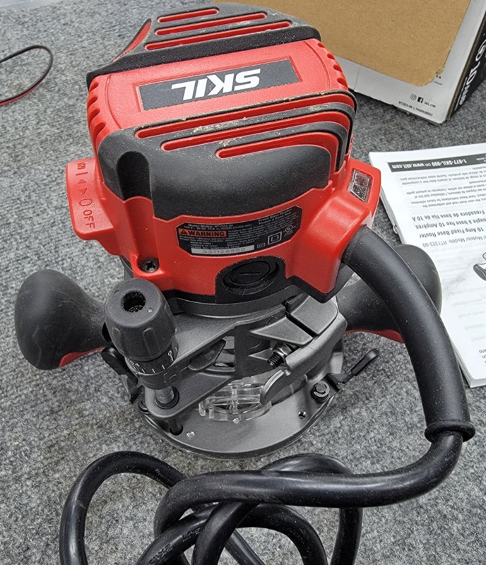 SKIL 10 AMP Fixed Base Corded Router (RT1323-00) gallery
