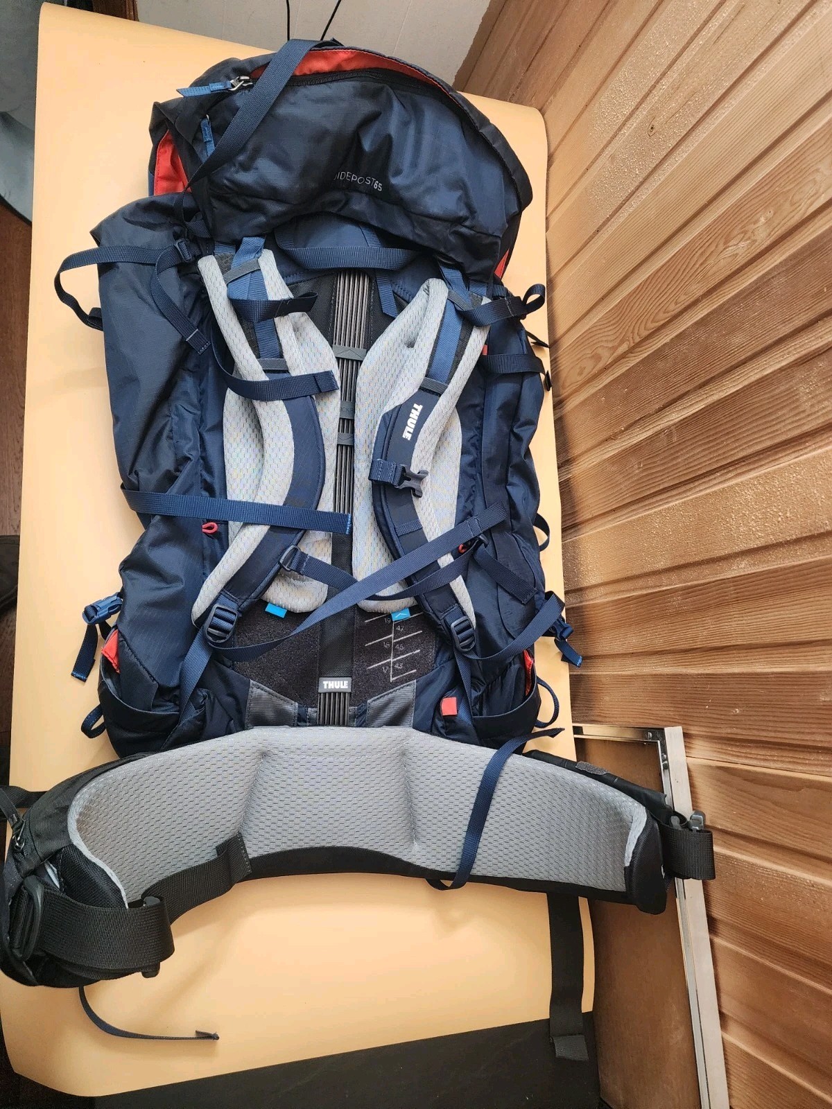 Thule Guidepost 65L Men’s Backpack-Poseidon-New with Tags 2