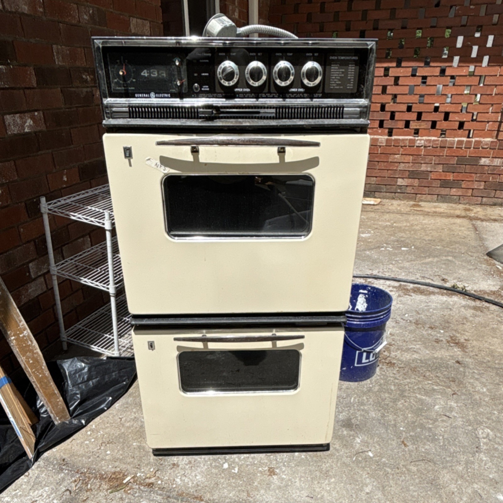 General Electric Double Built-In Electric Convection Oven Beige JKP27G0T1H4 gallery