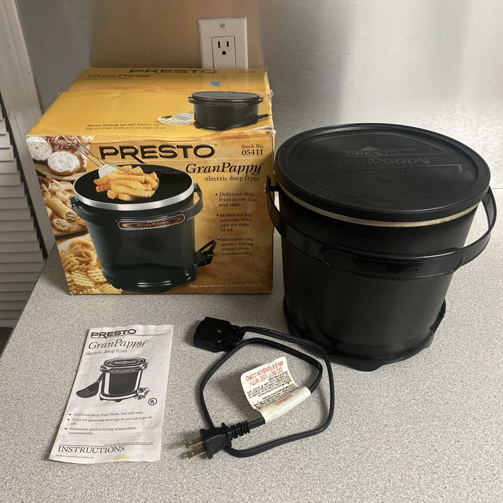 2008 GUC Presto Granpappy Electric Deep Fryer Model 05411 w/Orig Box & Instructi gallery
