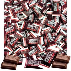 Hershey’s Zero Sugar Special Dark Chocolate, Bulk & Delicious Candy (2 Pounds)