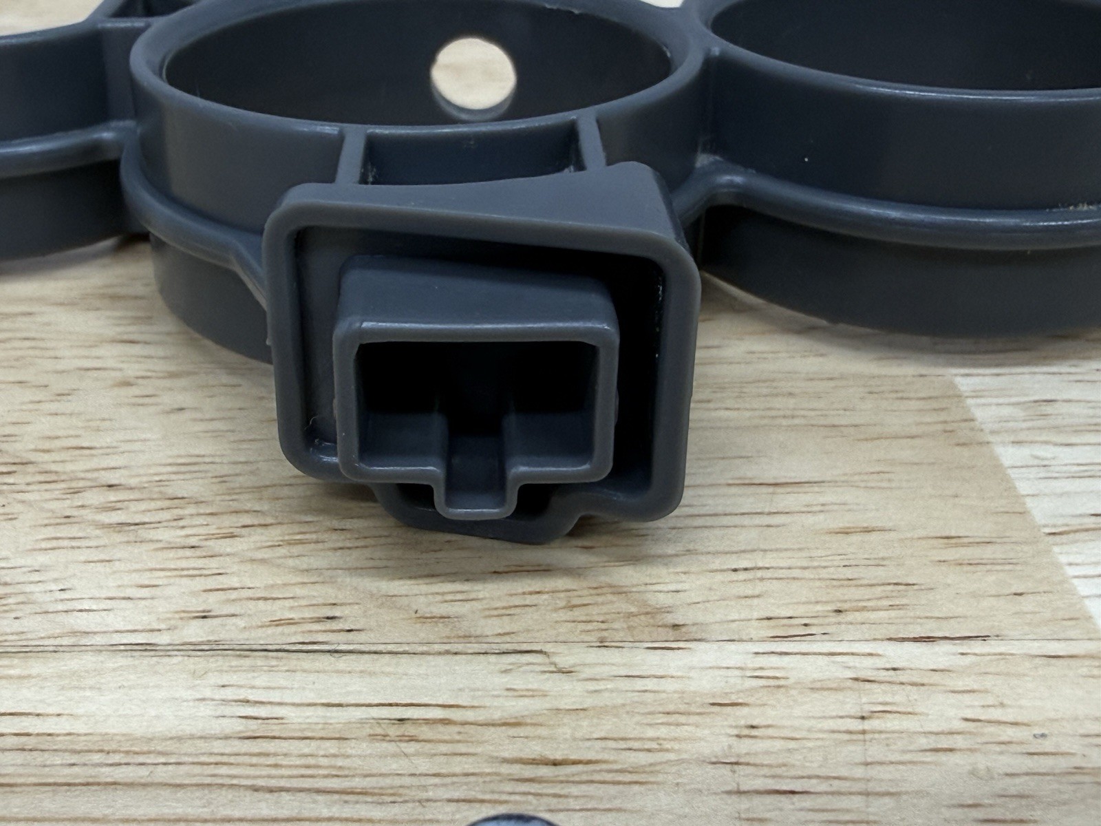 Shark NV95 NV90 ATTACHMENT ACCESSORY TOOL MOUNT HOLDER OEM Part Black w/screw gallery