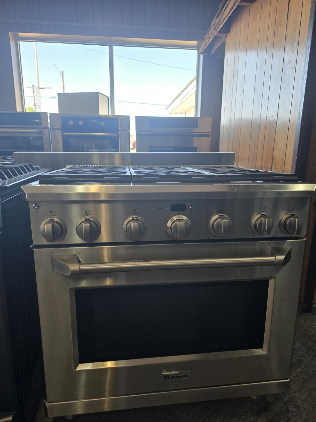 Ge monogram 36” 6 Burner gas range zdp366np2ss gallery