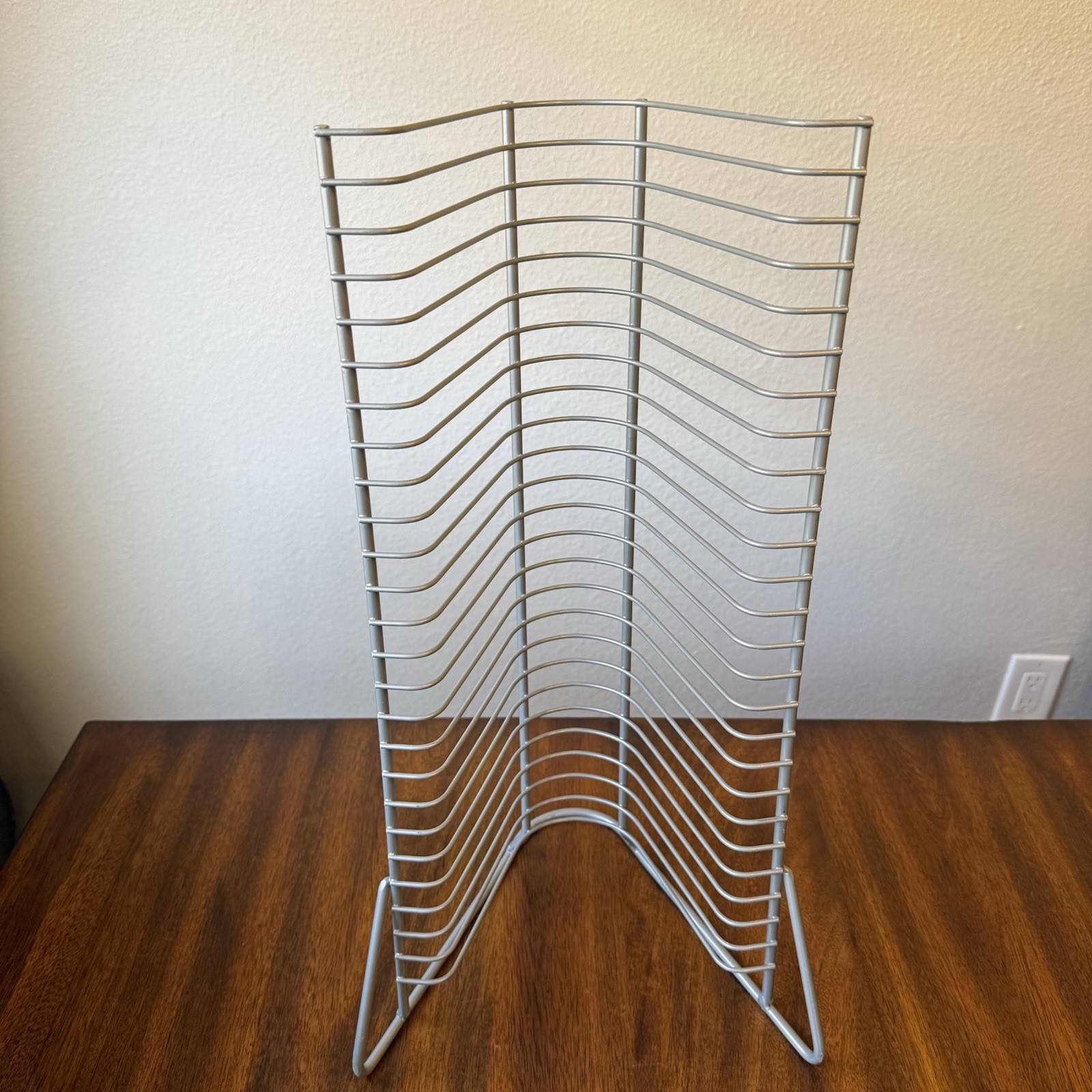 19” Inch Metal DVD / Game Storage Rack Tower Holds 25 Discs Silver Wire Stand gallery
