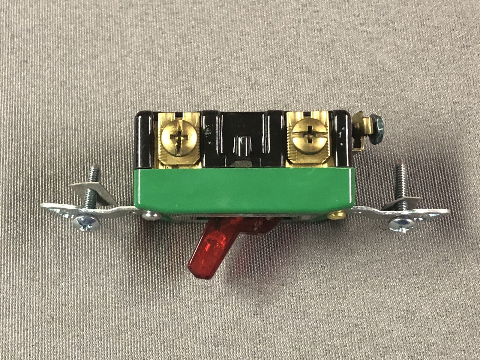 (1) Pass & Seymour Legrand 30AC1-RPL Single Pole Switch 30A 120VAC Pilot Lighted gallery