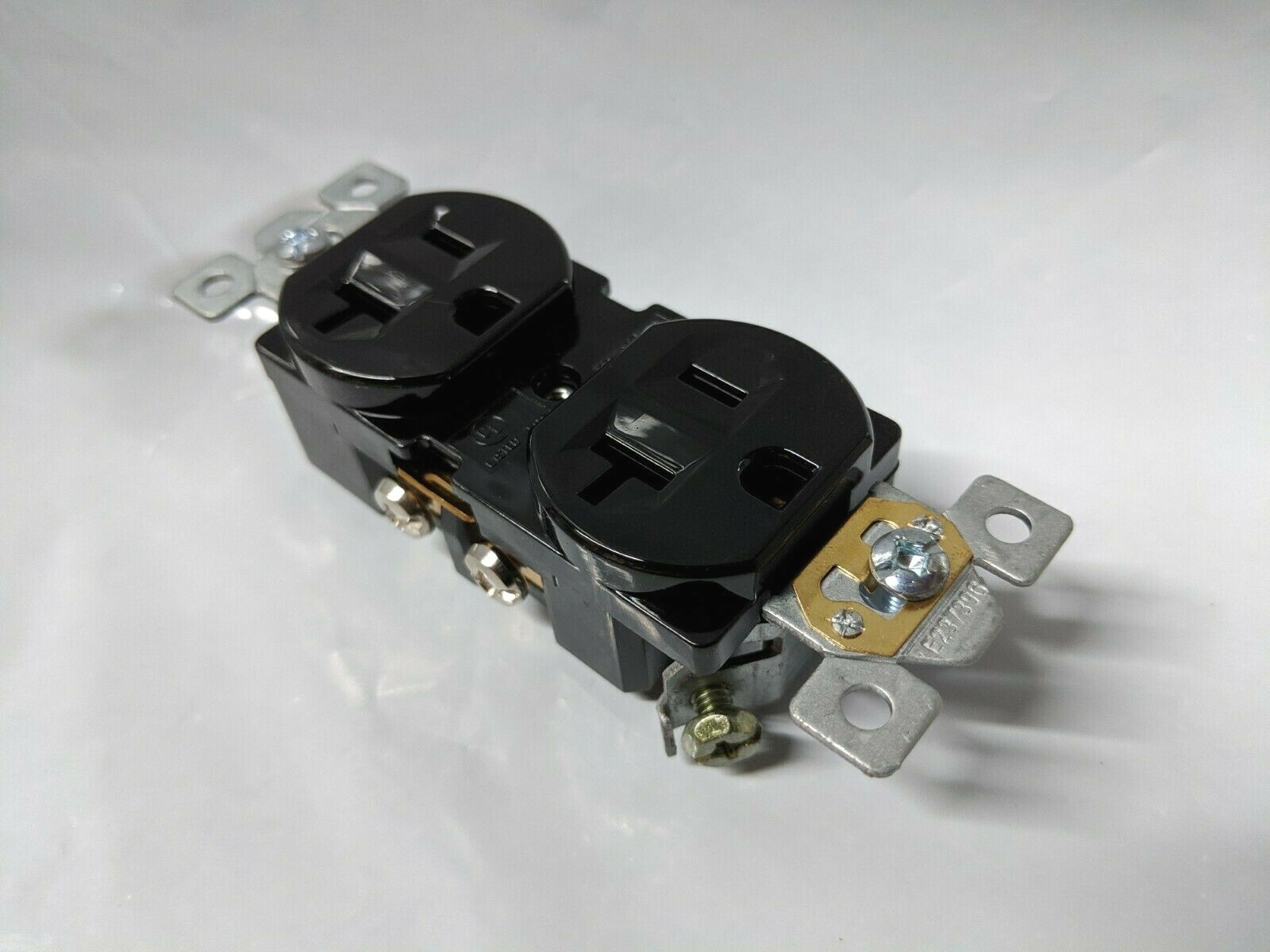 (20 pcs) NEW 20A Standard Duplex Receptacles 20 Amp BLACK Commercial Grade CR20 gallery