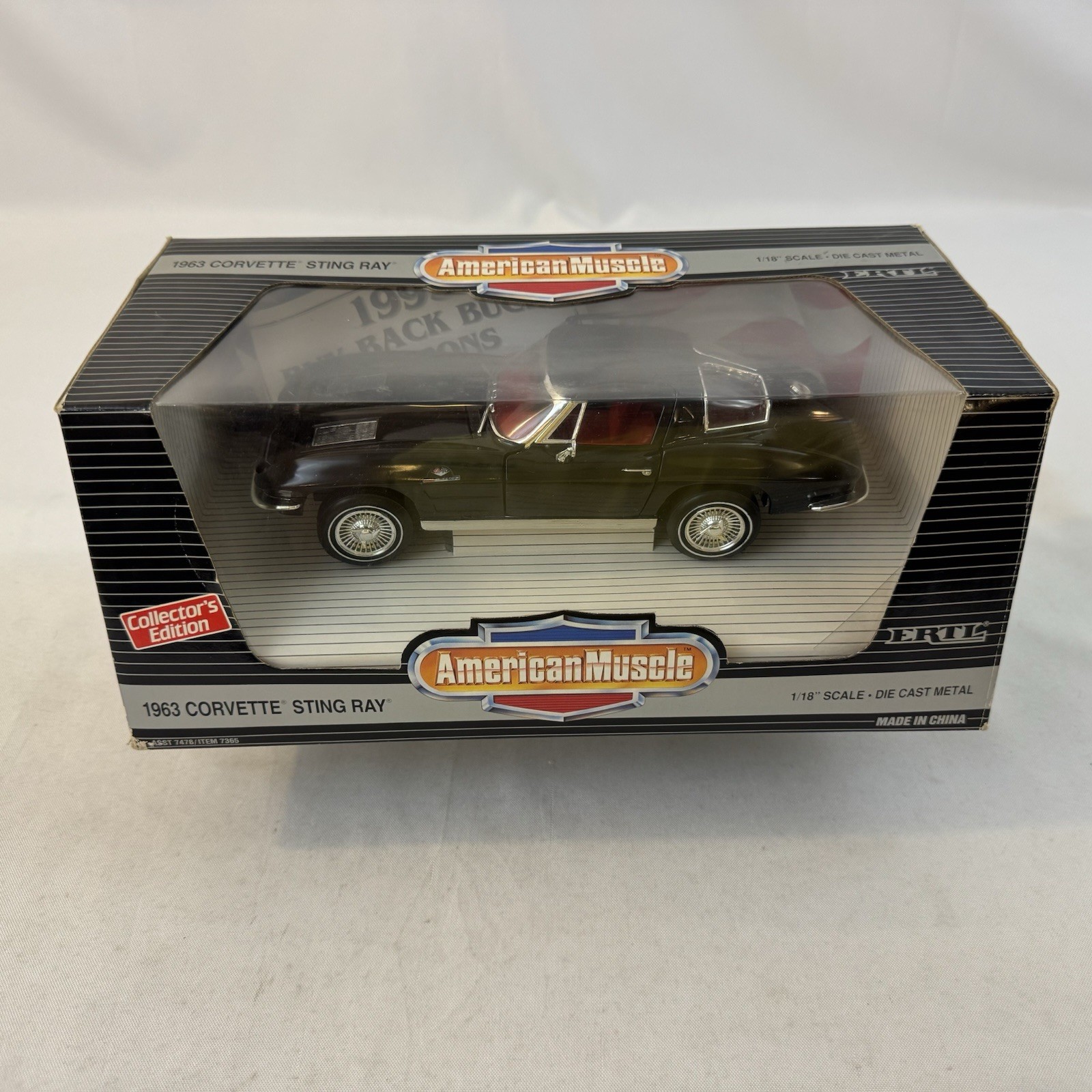 ERTL American Muscle 1963 Corvette Stingray 1/18" Scale Die Cast Car 7365 gallery
