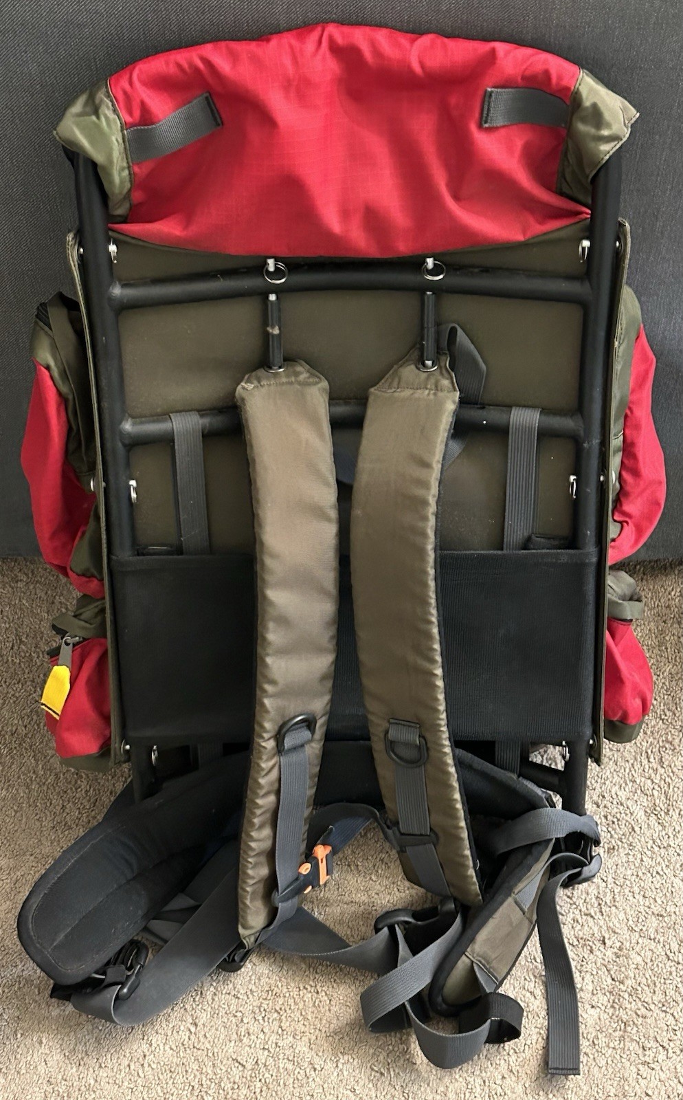 Mountainsmith Eagle Red / Yellow External Frame Backpack 17 X 17” 5