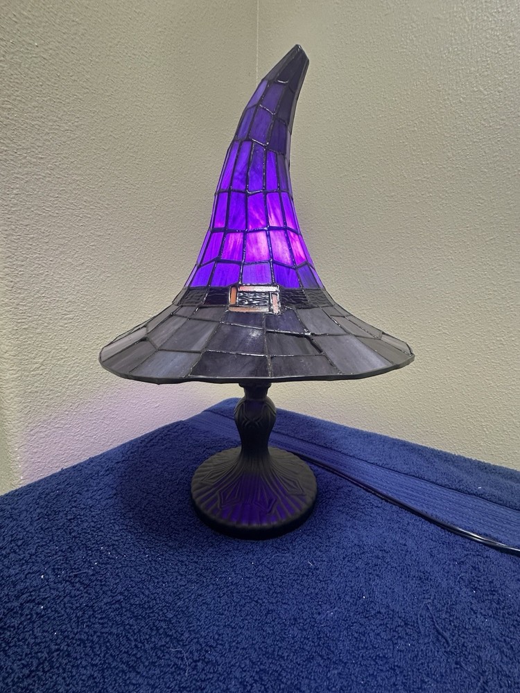 🎃🧙Cracker Barrel Witch Hat Stained Glass Lamp Halloween Decor Viral 2026 🧙🎃