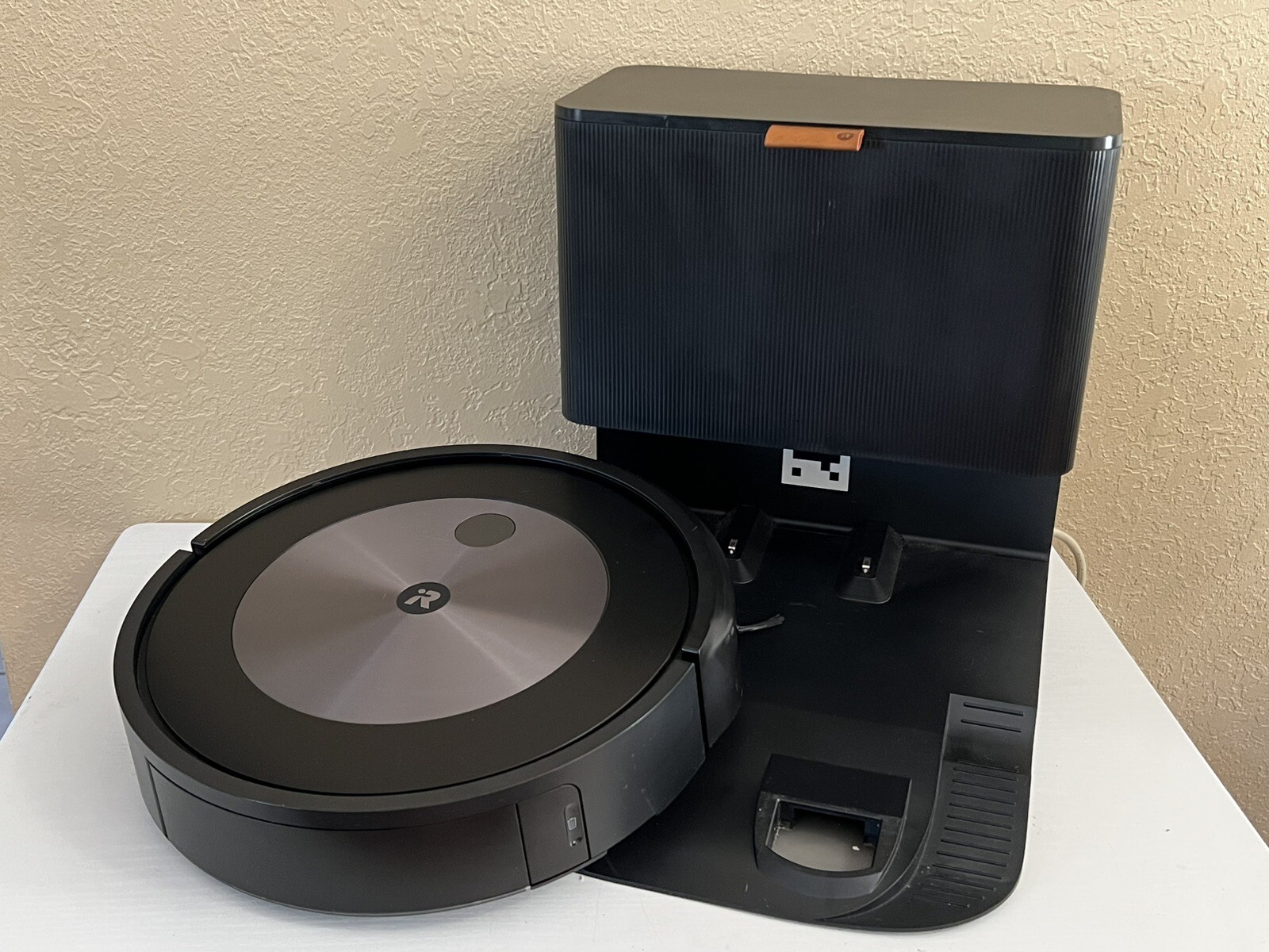 iRobot Roomba j7+ Plus Self-Emptying Robotic Vacuum Floor Cleaner Robot Works! gallery