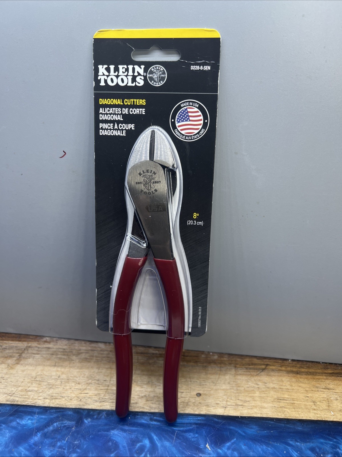Klein Tools D228-8-SEN Diagonal Cutting Pliers, High-Leverage, 8-Inch gallery