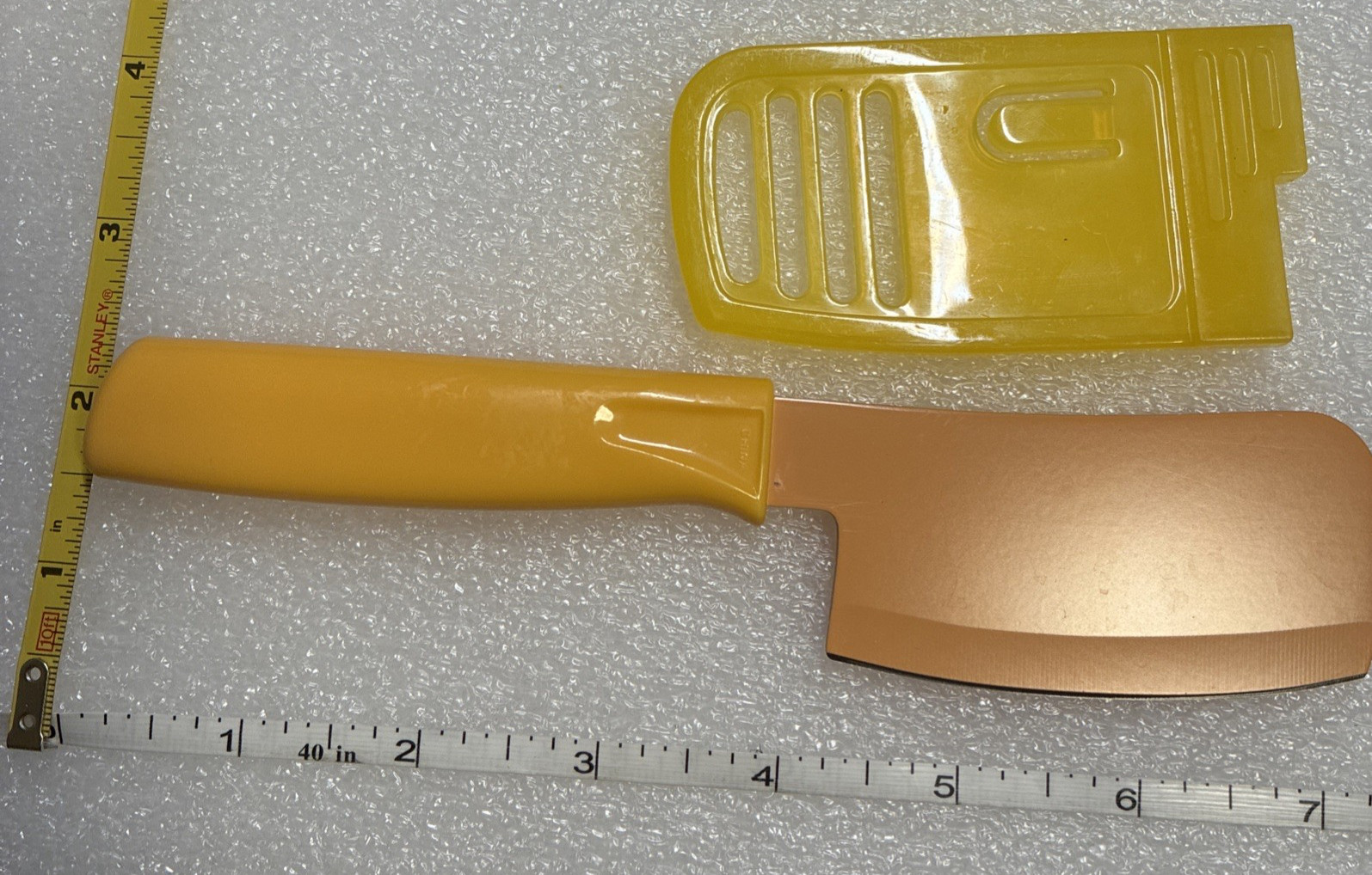 Kuhn Rikon Small Cleaver, Nonstick Coating, Yellow/Coral, with Sheath, used gallery