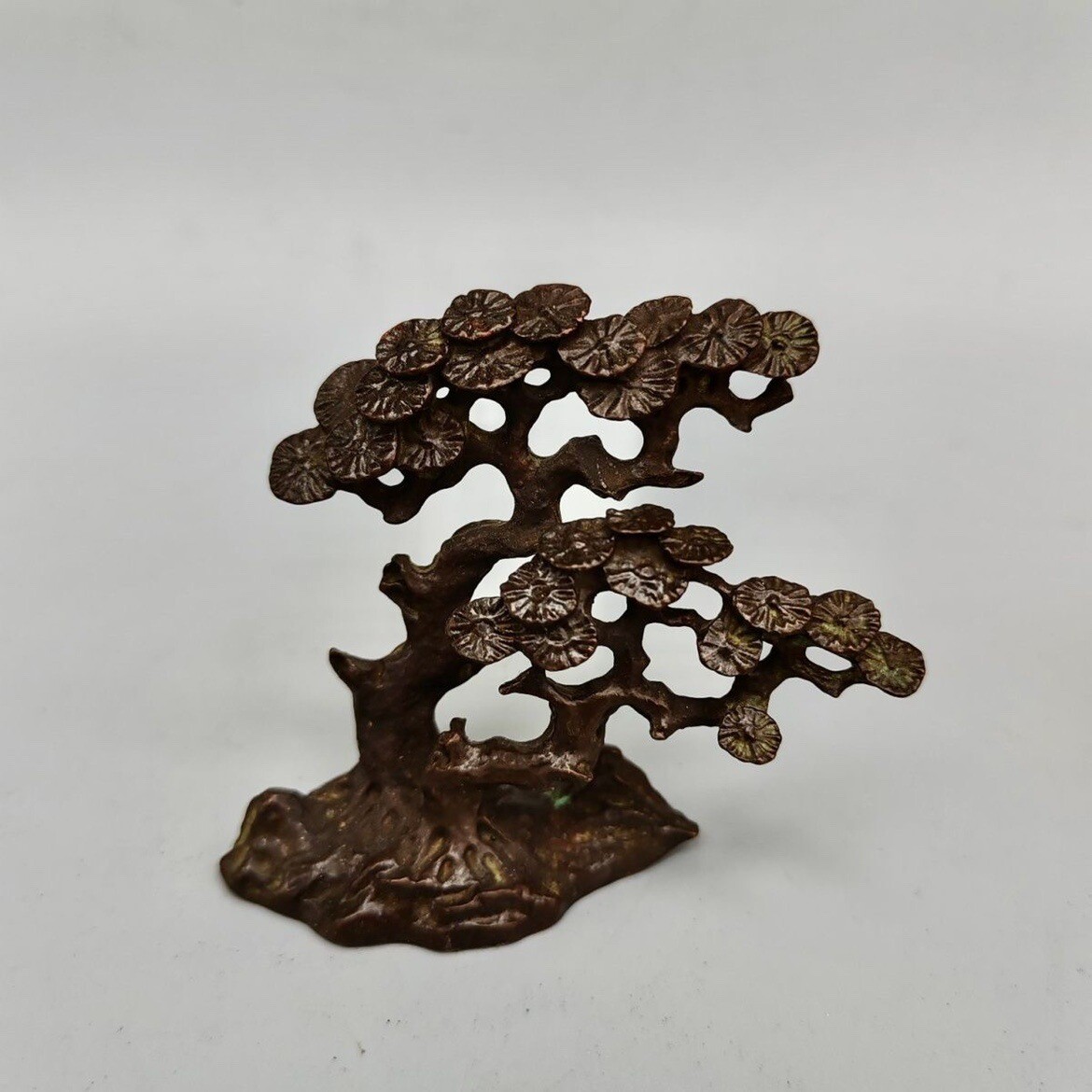 Chinese Style Retro Welcome Pine Alloy Decoration Home Tea Table Bonsai gallery