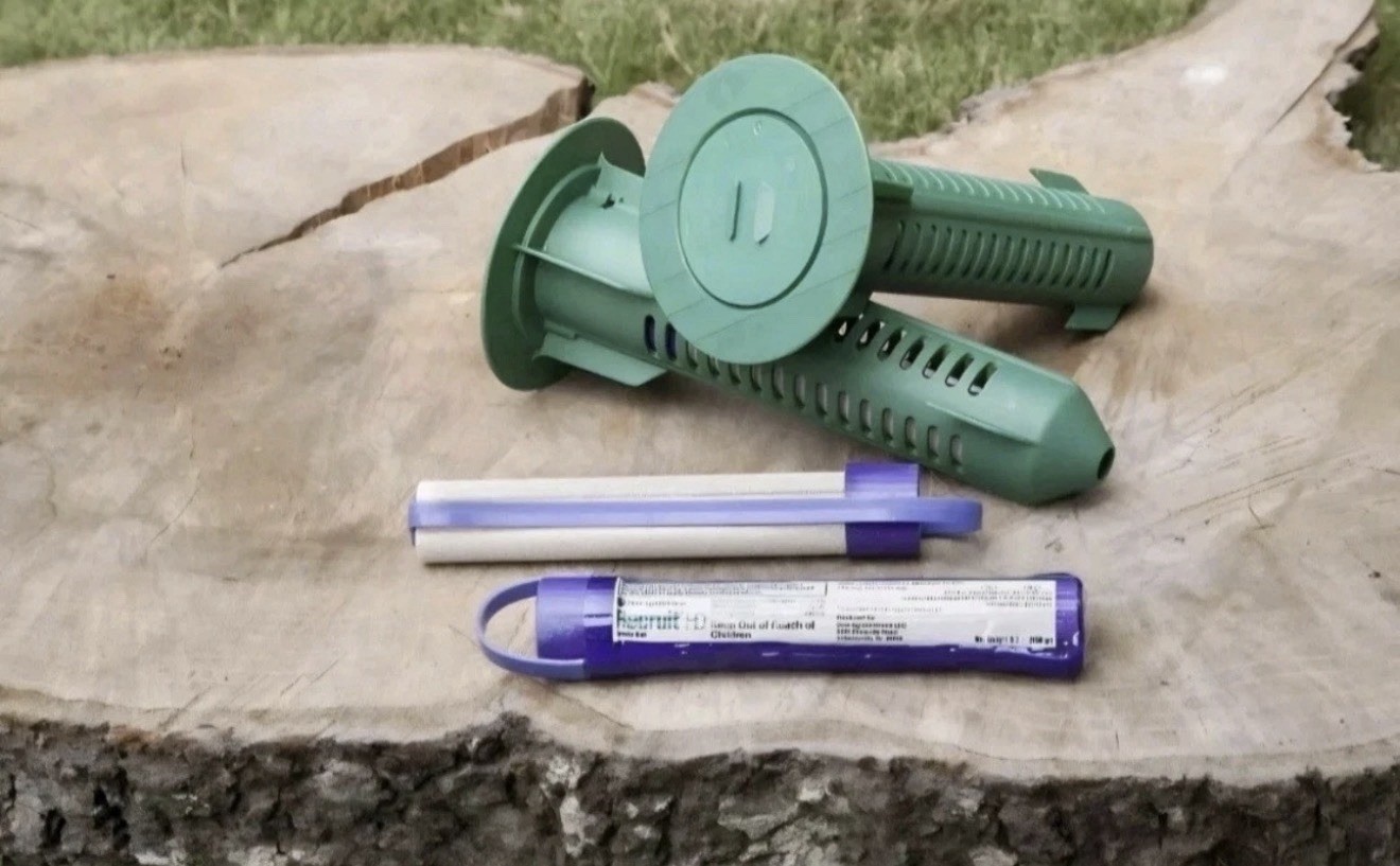 (10). Subterranean In ground Stations with Bait - Brand New!!! gallery