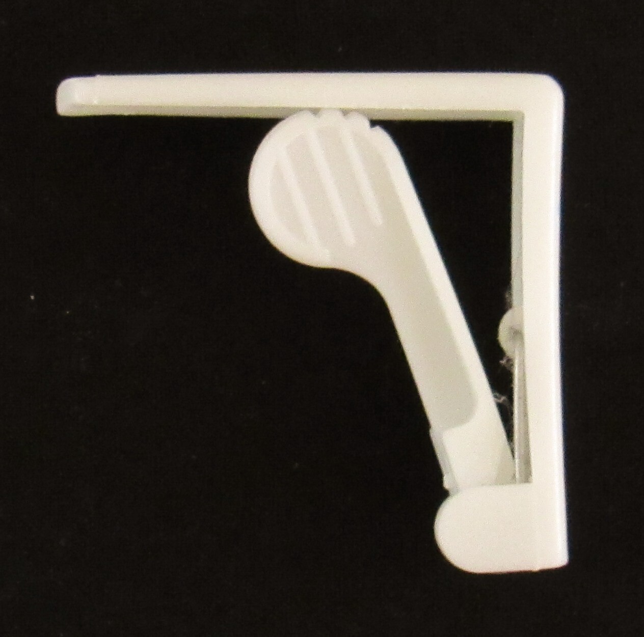 Midwest Grill Co. Tablecloth Clips - Set of 6 gallery