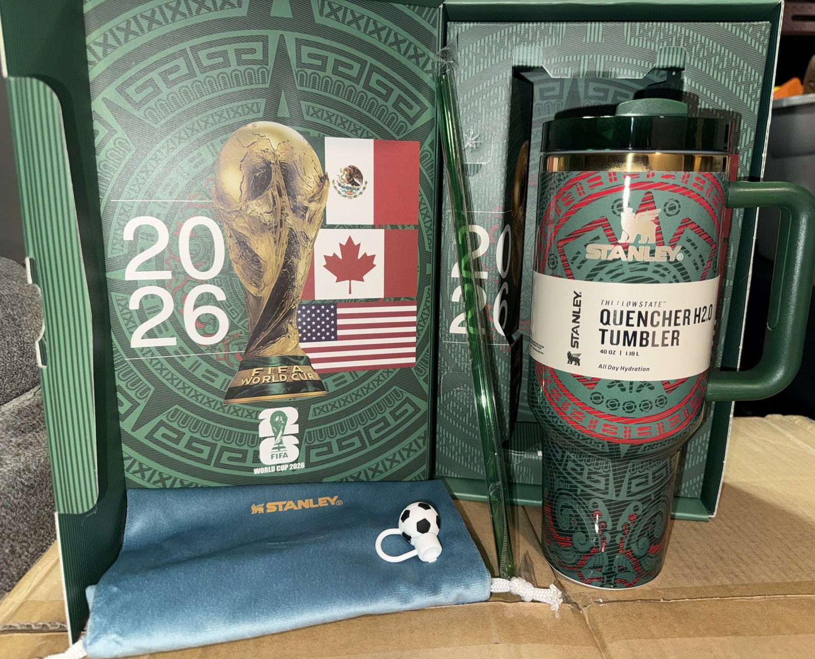 Limited Edition Mexico Cup. 40 oz with Straw Carry Case And Straw Topper gallery