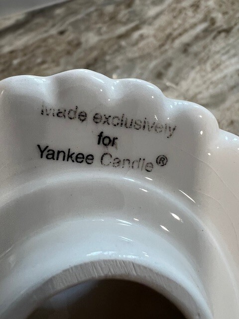 Yankee Candle Votive/Tea Light Candle Holder Wisteria gallery