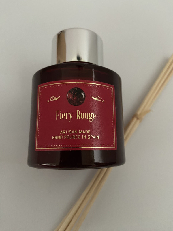 NEW Vila Hermanos mini diffuser & reeds 1.69 oz FIERY ROUGE Made in SPAIN gallery