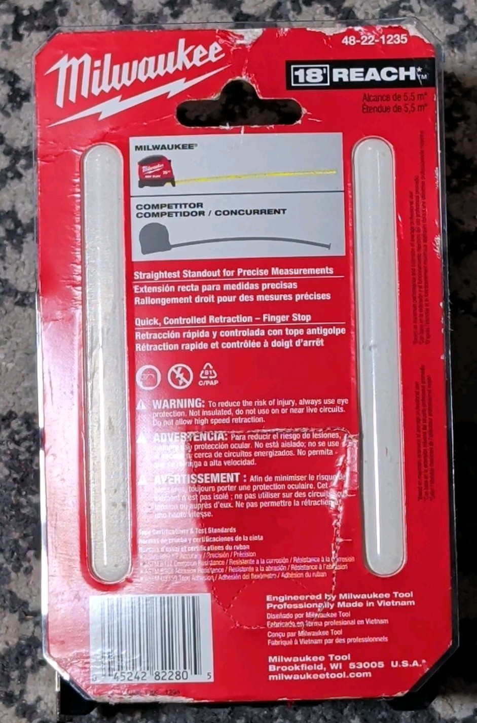 Milwaukee 35Ft Wide Blade Tape Measure (48-22-1235) gallery