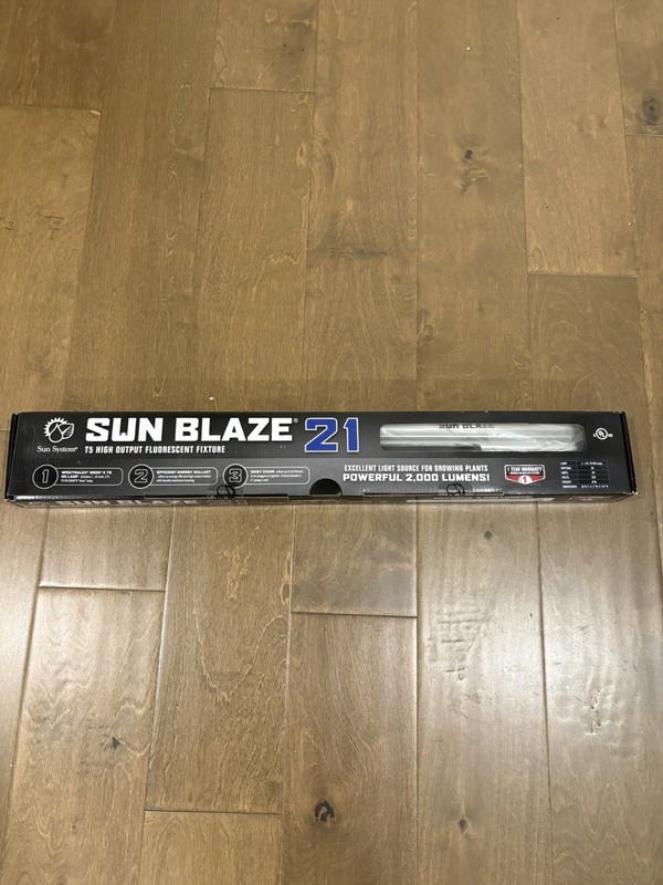 Sun System Digital 250/400 Watt Digital Grow Light and Sun Blaze 21 T5 Light gallery