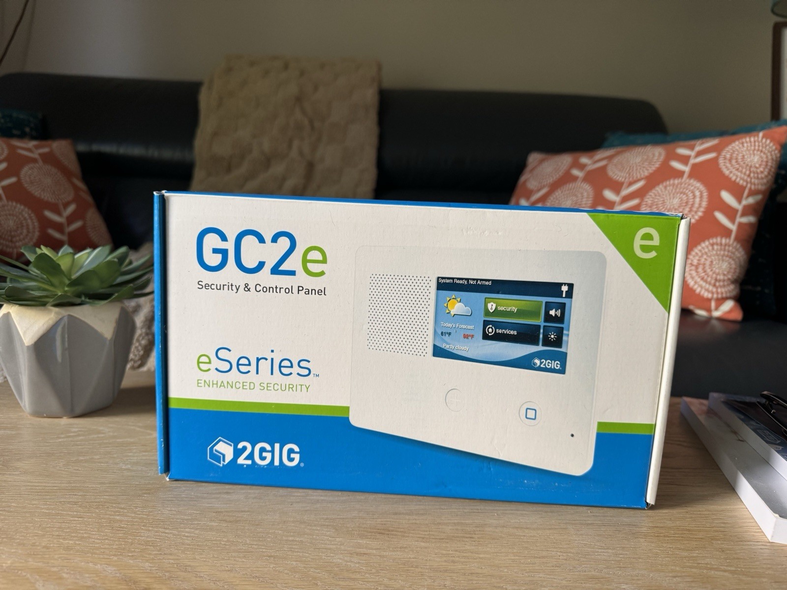 2GIG 2GIG-GC2e-345 Security System Control Panel Zwave Plus Controller V1.24 gallery