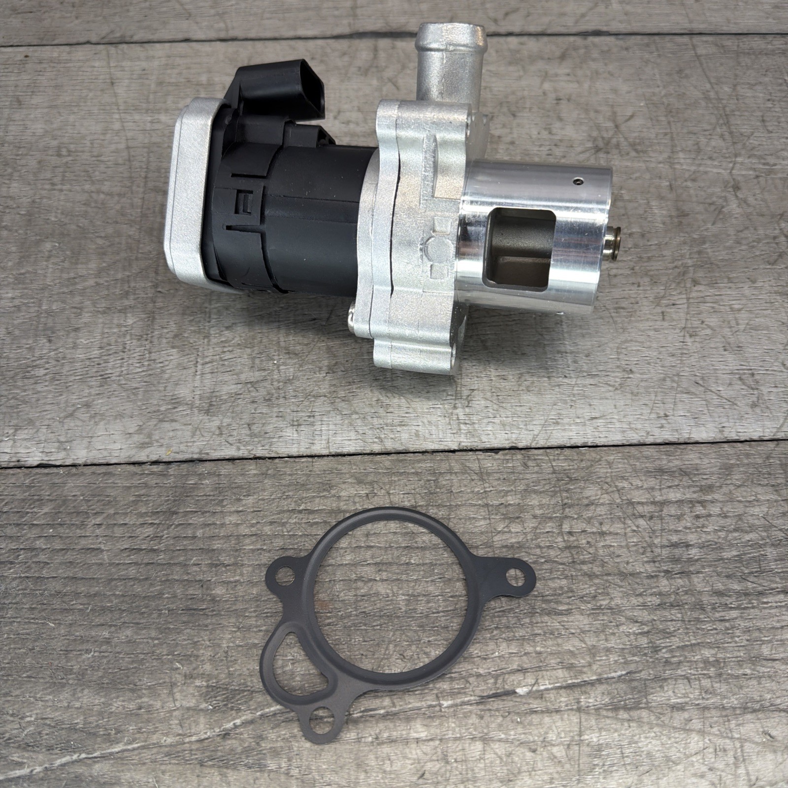 Geluoxi 5137197Aa E G R Valve Compatible Mercedes Sprinter 2500 3500 Dodge gallery
