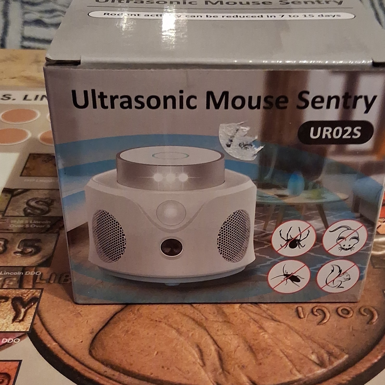 Ultrasonic Plug-In Pest Repeller UR02S PIR Sensor Flashing Light Mouse Rat gallery