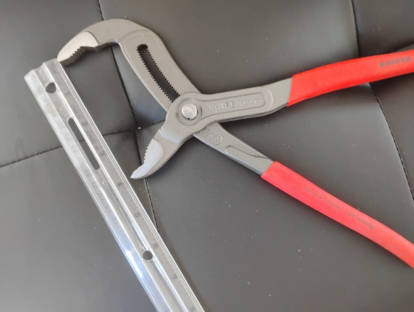 Self-lock Knipex Cobra High-Tech Water Pump Pliers 12" 87 01 300 Made in Germany gallery