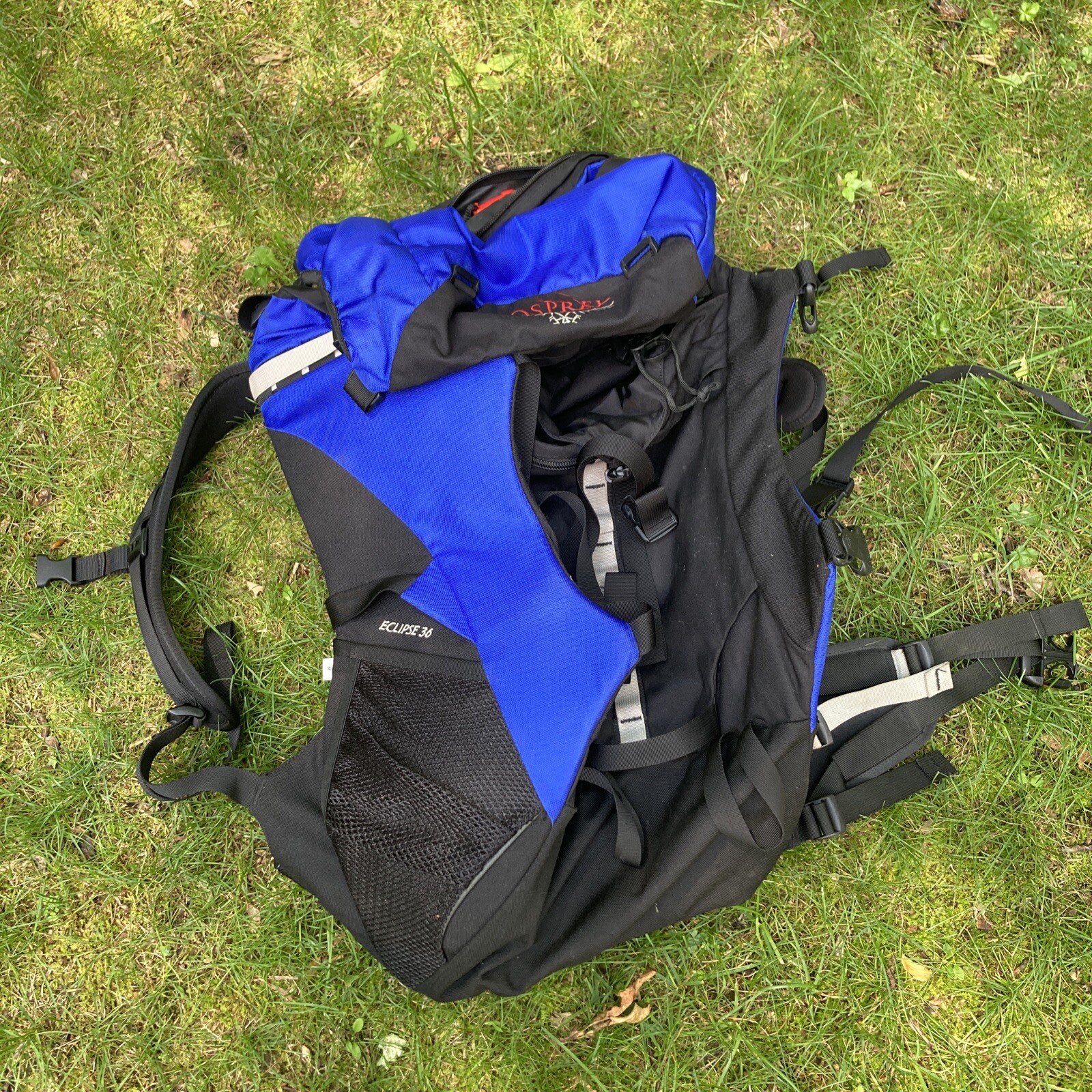 Osprey Eclipse 36 Backpack Size Medium Camping Hiking Pack Blue Black Padded