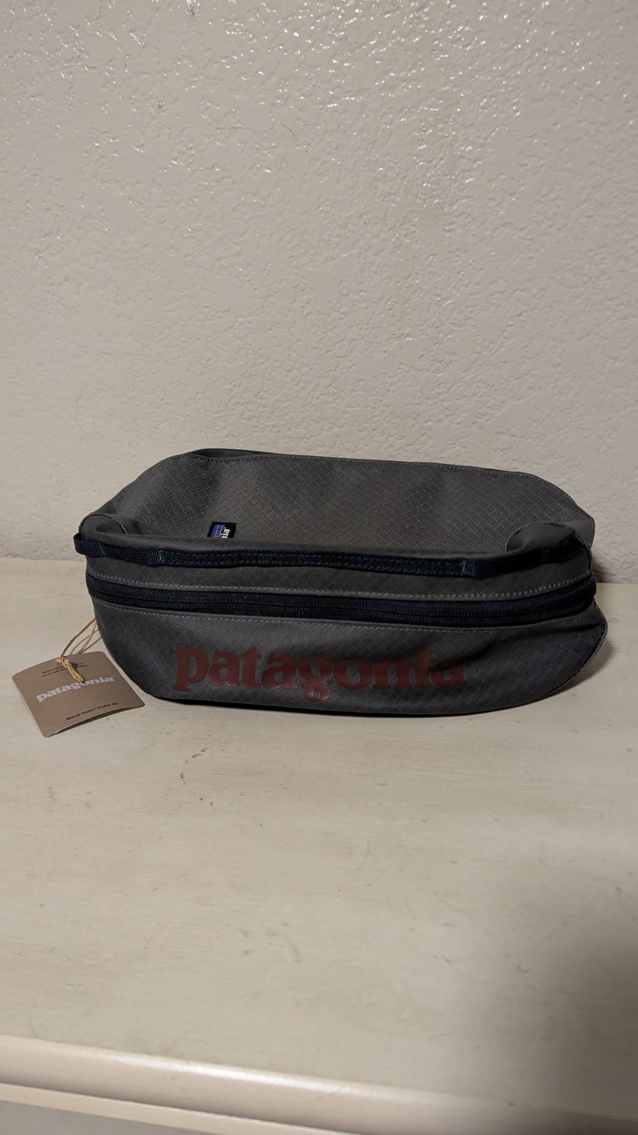 Patagonia Black Hole Cube 6L NWT