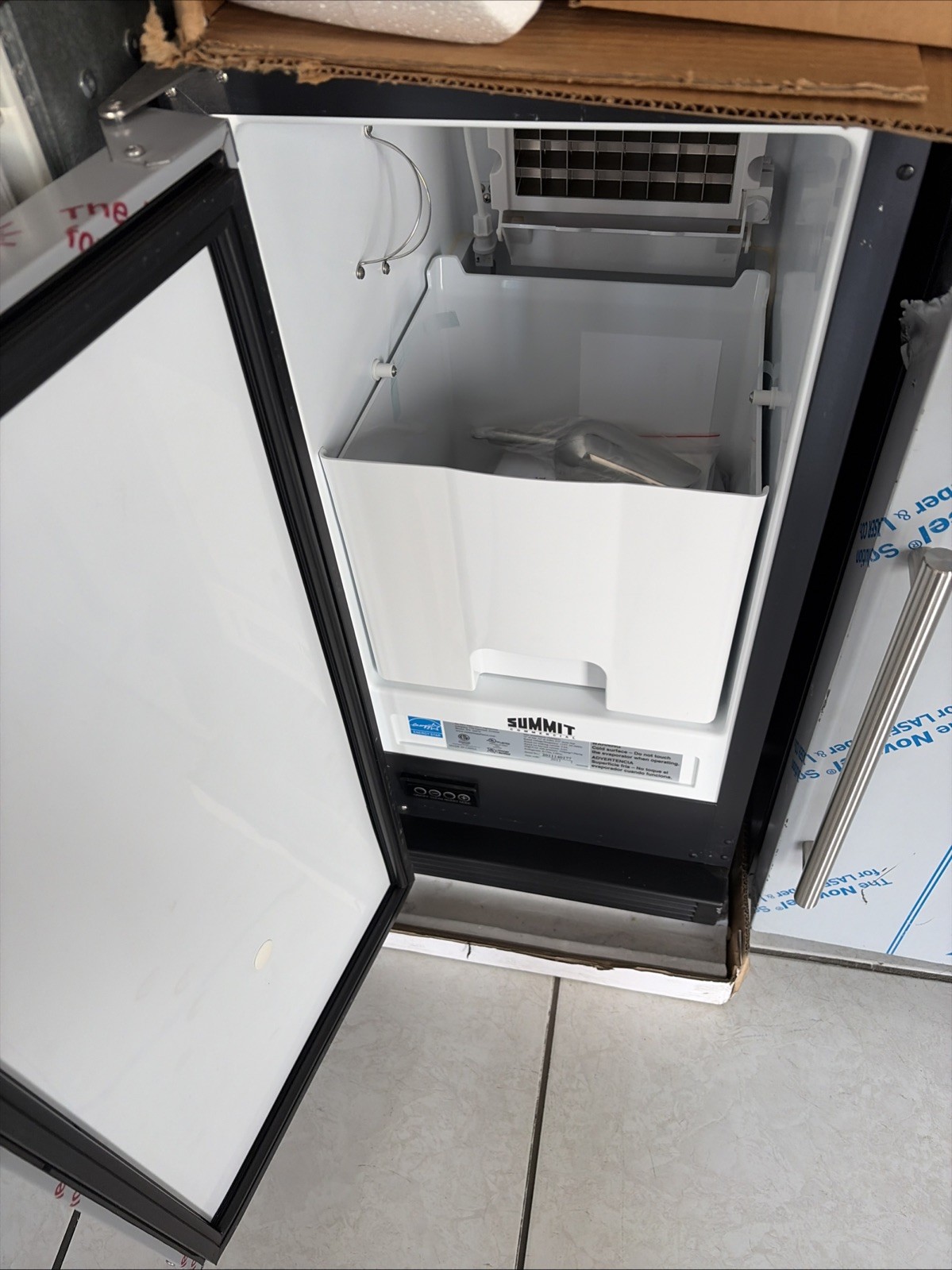 Summit Icemaker Panel Ready gallery