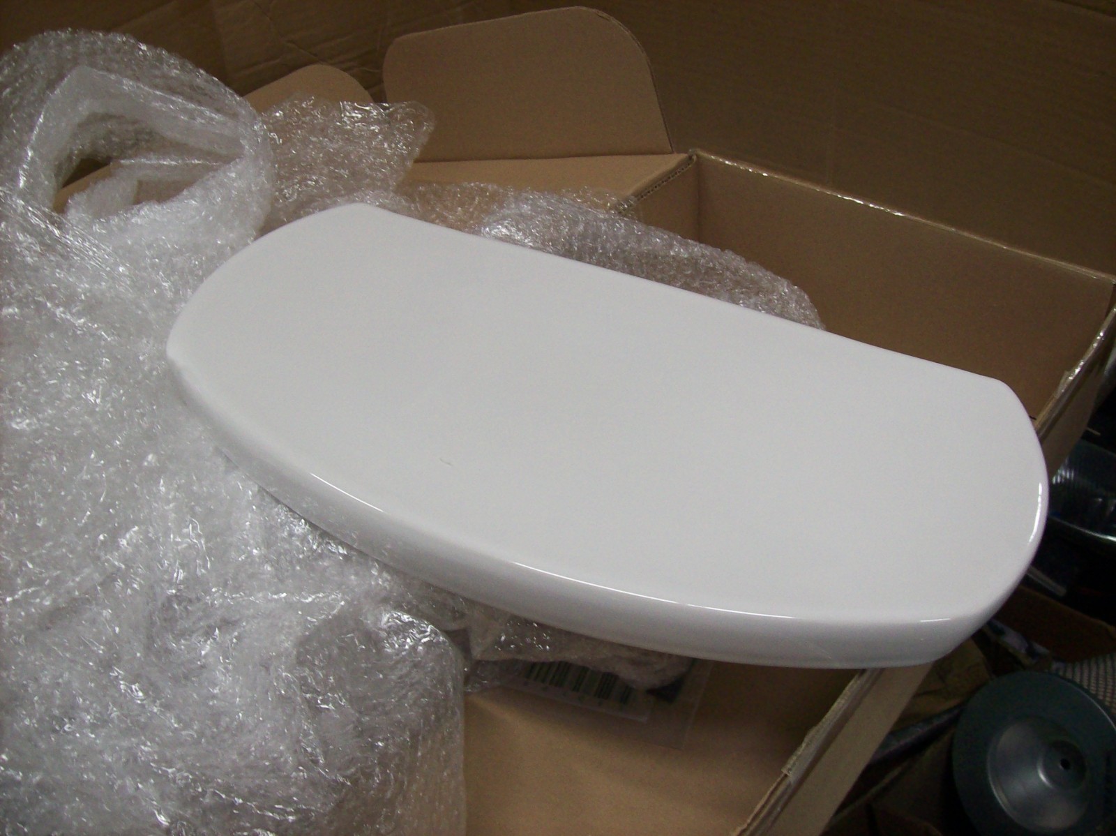 American Standard Genuine Cadet Pro Toilet Tank Lid 735172-400.020 gallery